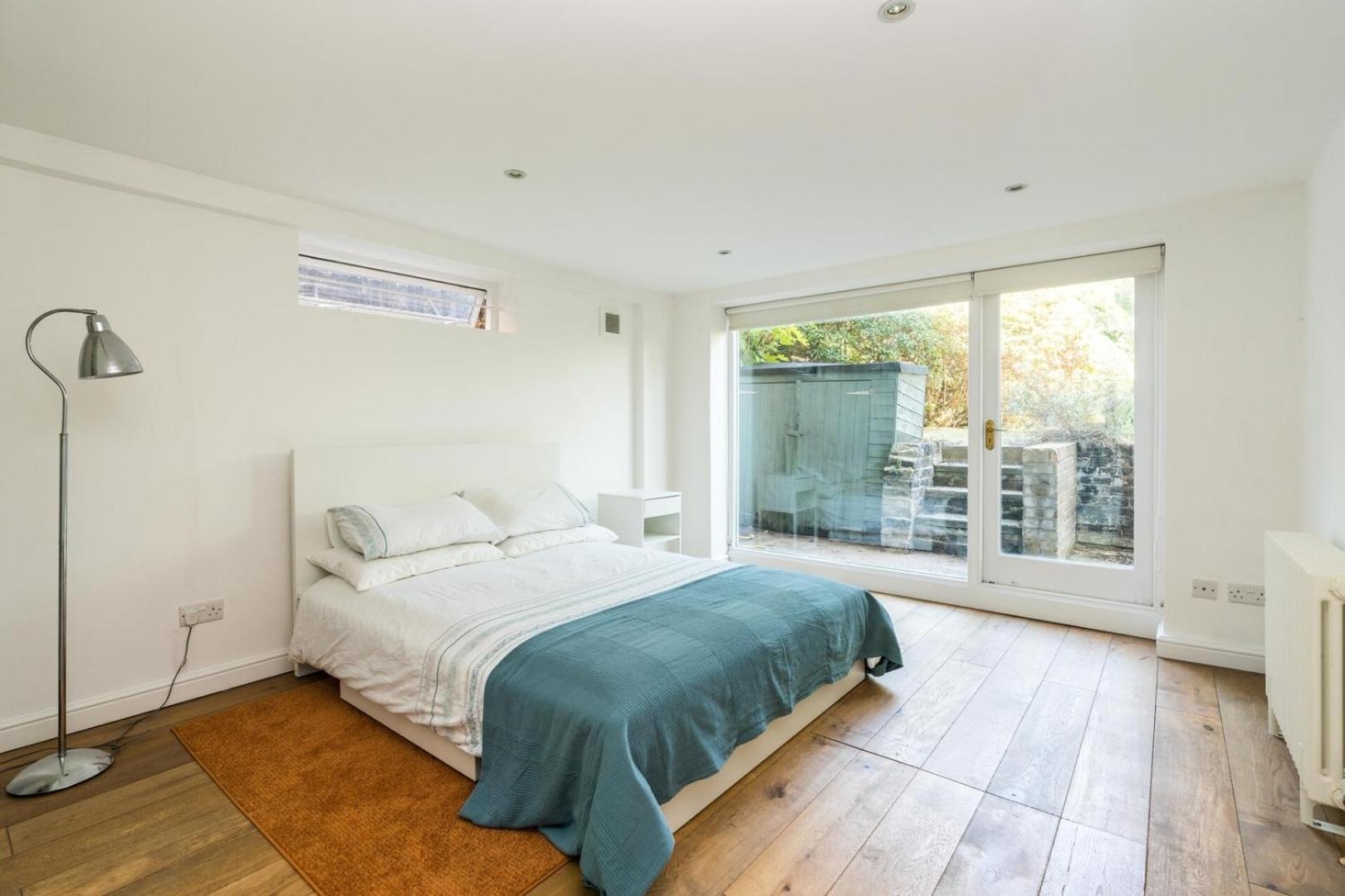 Fantastic 3 Bedroom Flat West Hampstead Londra Esterno foto