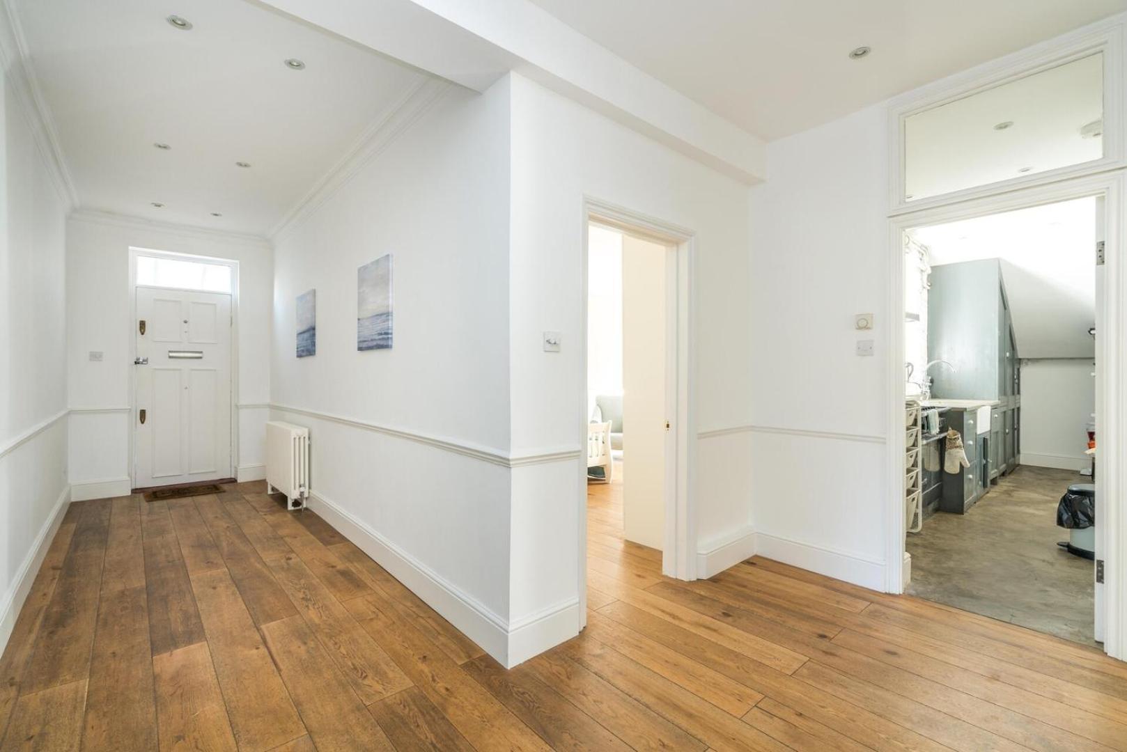 Fantastic 3 Bedroom Flat West Hampstead Londra Esterno foto